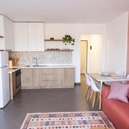 Lulu - Sunset Apartament