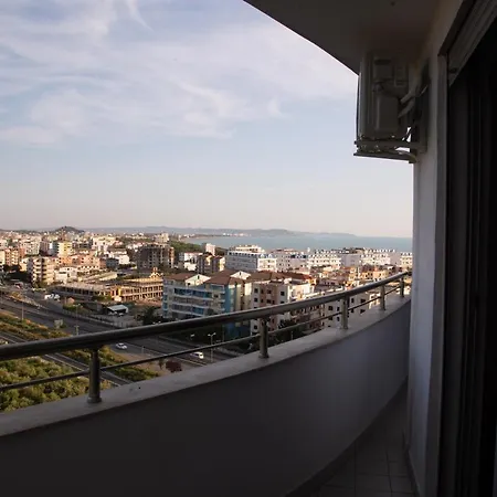 Lulu - Sunset Apartament Golem (Tirana)